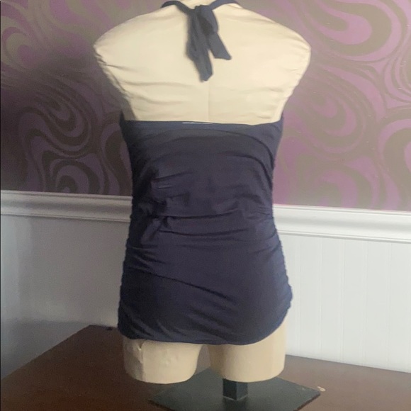 Halter top w/ built in bra - Picture 3 of 4